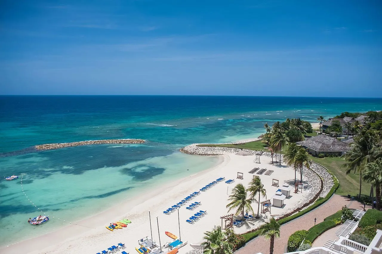 Palmyra Luxury Beach Condos Montego Bay Jamaïque