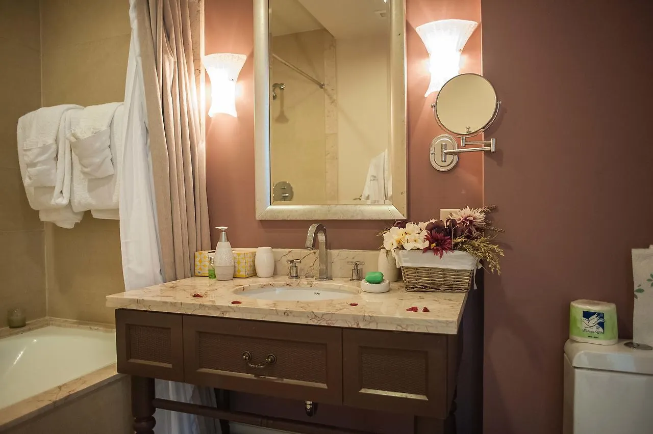 Palmyra Luxury Beach Condos Montego Bay Appartement