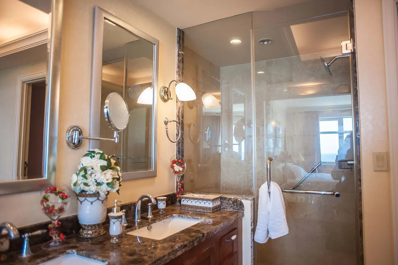 Palmyra Luxury Beach Condos Montego Bay Jamaïque